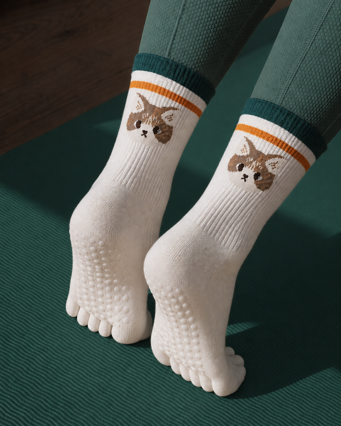 Instinct Theory Grip Socks Organic Cotton Socks (Mid length socks) (1-Pack)